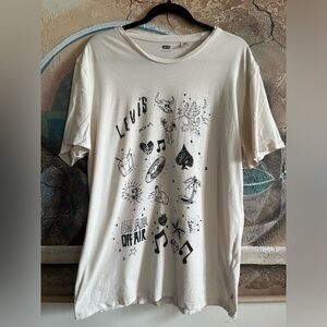 LEVI’s Graphic Tee